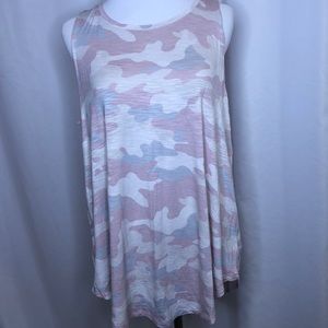 Old Navy Pink and Gray Camouflage Tank Top Large